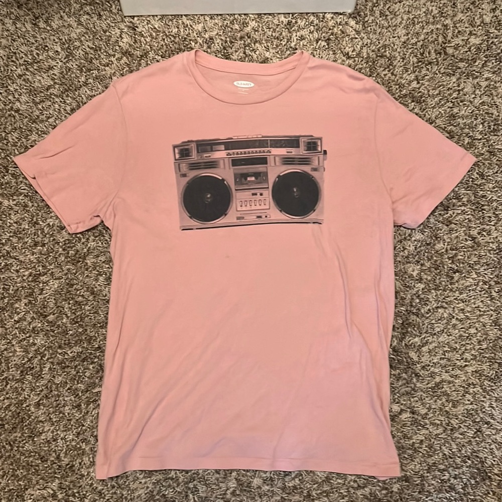 Old navy Peach Boombox T-shirt.